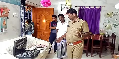 தருமபுரி: வீட்டின் பூட்டை உடைத்து 46 சவரன் நகை மற்றும் பணத்தை கொள்ளையடித்த மர்ம கும்பல்