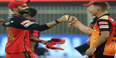 SRH vs RCB : டாஸ் வென்ற ஐதராபாத் அணியின் கேப்டன் வார்னர் ஃபீல்டிங் தேர்வு!