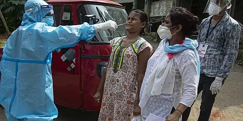 தமிழகத்தில் இன்று ஒரே நாளில் 11,681 பேருக்கு கொரோனா தொற்று உறுதி