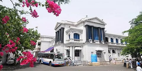 மே 2 ஊரடங்கு நாளில் வேட்பாளர்கள், முகவர்களுக்கு கட்டுப்பாடு இல்லை - தமிழக அரசு