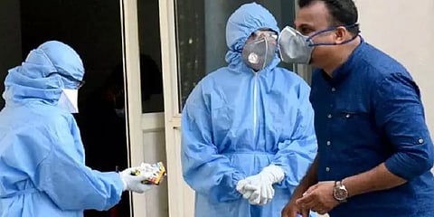 தமிழகத்தில் கொரோனா பணியில் 7,000 மருத்துவ மாணவர்கள்