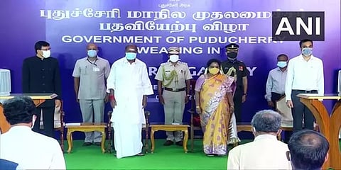 புதுச்சேரி முதல்வராக நான்காவது முறை பதவியேற்றார் என்.ரங்கசாமி!