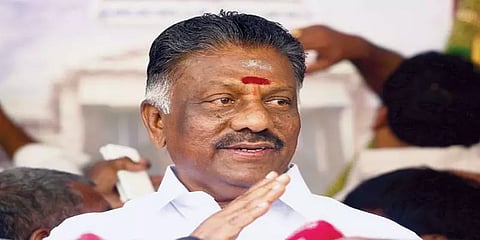 கொரோனா தொற்றால் உயிரிழந்த முன்களப் பணியாளர்களுக்கு ஓ.பன்னீர்செல்வம் இரங்கல்