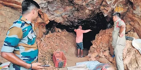 திருப்பதி: சாமியாரின் அருள்வாக்கை நம்பி புதையலுக்காக ஓராண்டாக சுரங்கம் தோண்டிய 6 பேர் கைது