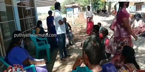ராமநாதபுரம்: தடுப்பூசி போட்டுக்கொள்ள கிராம மக்களிடம் கெஞ்சிய செவிலியர்கள்