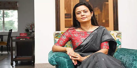 மம்தாவுக்காக பிரதமரின் 30 நிமிட காத்திருப்புக்கு இவ்வளவு வம்பா? - மஹுவா மொய்த்ரா கேள்வி