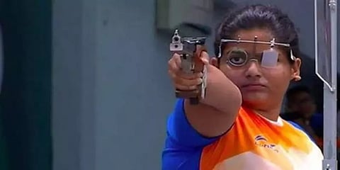 உலக கோப்பை துப்பாக்கி சுடுதல் : தங்கம் வென்றார் இந்தியாவின் ராகி சர்னோபத்