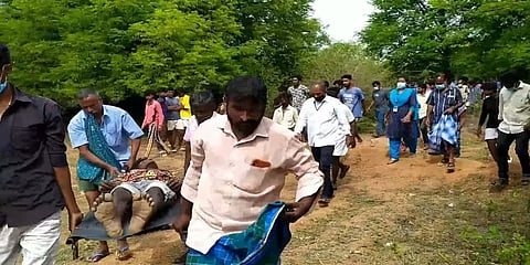 திருப்பத்தூர்: புளியந்தோப்பில் தூக்கில் தொங்கிய நிலையில் வாலிபர் உடல் மீட்பு