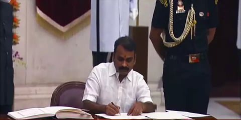எல்.முருகன் உள்பட 43 புதிய மத்திய அமைச்சர்கள் பதவியேற்பு