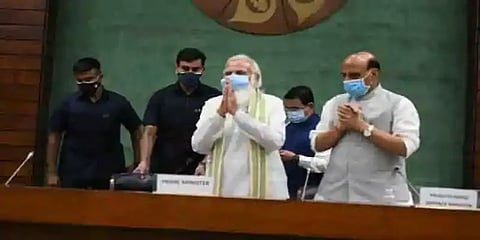 ‘புது உறுப்பினர்களை அறிமுகம் செய்யக்கூட முடியாத நிலை’ - கடும் அமளி; முடங்கிய நாடாளுமன்றம்