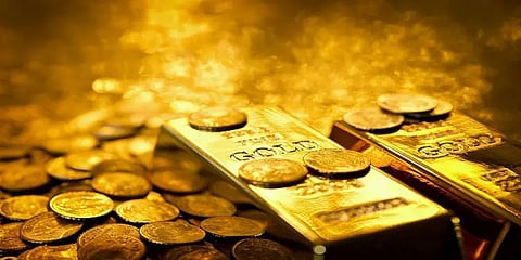 தங்கம் விலை உயர்வு; வெள்ளி விலை குறைவு