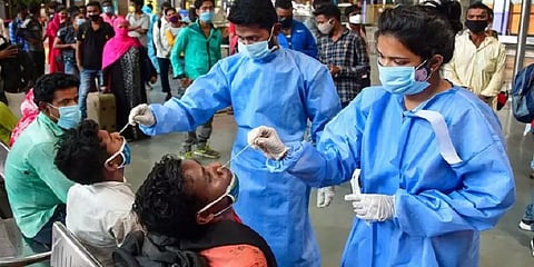 விரைவுச் செய்திகள்: 40 கோடி பேருக்கு கொரோனா அச்சம் | ஆளுநர் மாளிகை முற்றுகை - காங்கிரஸ்