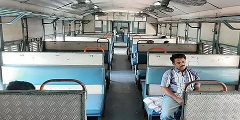 காரைக்குடி-திருவாரூர் இடையே முன்பதிவில்லா சிறப்பு ரயில்