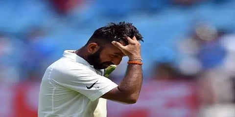 பவுலர்களை சோதனைக்குள்ளாக்கும் புஜாரா என்ற சுவரில் விரிசலா?