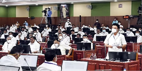 ''வாக்குறுதிகளில் இருந்து பின்வாங்க மாட்டோம்'': ஆர்.பி.உதயகுமார் கேள்விக்கு முதல்வர் பதில்