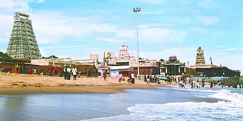 திருச்செந்தூர் கோயிலில் பக்தர்களுக்கு 10 நாள் தடை - மாவட்ட ஆட்சியர் அறிவிப்பு