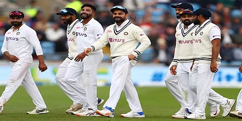 இந்தியாவுக்கு எதிரான டெஸ்ட்: இங்கிலாந்து 345 ரன்கள் முன்னிலை