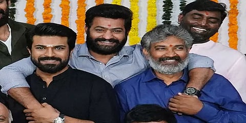 ராஜமெளலியின் ’ஆர்ஆர்ஆர்’ வெளியீட்டை ஒத்திவைத்த படக்குழு