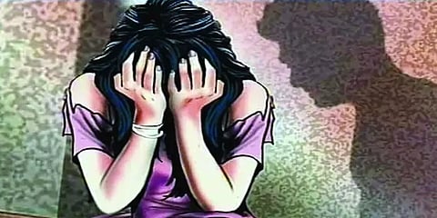 6 வயது சிறுமி பாலியல் வன்கொடுமை செய்யப்பட்டு கொலை: தகவல் தருபவருக்கு ரூ.10 லட்சம் சன்மானம்