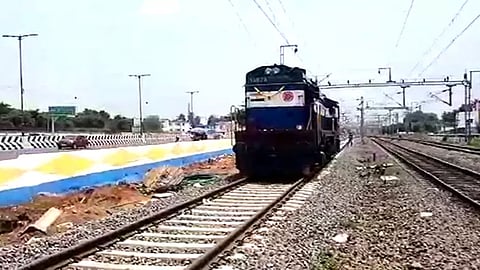 rail