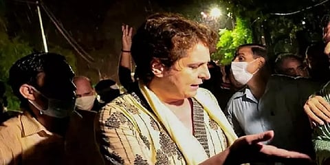 அகிலேஷ், மாயாவதி எங்கே ?: உத்தரப்பிரதேச வன்முறை குறித்து பிரியங்கா காந்தி கேள்வி