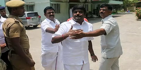 சி.விஜயபாஸ்கருக்கு தொடர்புடைய மேலும் 5 இடங்களில் சோதனை