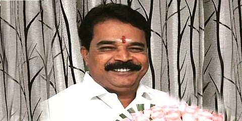 மாளிகை வீடு கட்டி லஞ்சஒழிப்புத் துறையிடம் வசமாக மாட்டிக்கொண்ட இளங்கோவன்?