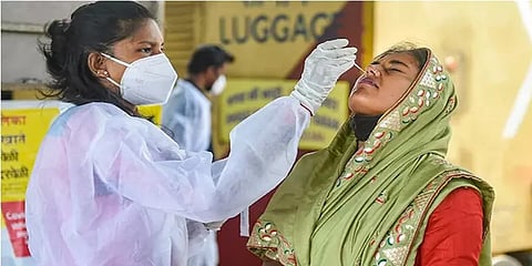 இந்தியாவில் ஒரே நாளில் 12,885 பேருக்கு கொரோனா: மத்திய சுகாதாரத்துறை அமைச்சகம்