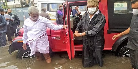 சென்னையில் மழை பாதிப்பு பகுதிகளை நேரில் ஆய்வு செய்த முதலமைச்சர் மு.க.ஸ்டாலின்