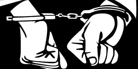 சென்னையில் கைப்பேசிகளை திருடி ஆந்திராவில் விற்பனை - 2 பேர் கைது
