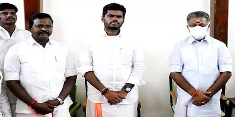 தேனி: முன்னாள் முதல்வர் ஓபிஎஸ் உடன் பாஜக மாநிலத் தலைவர் அண்ணாமலை சந்திப்பு