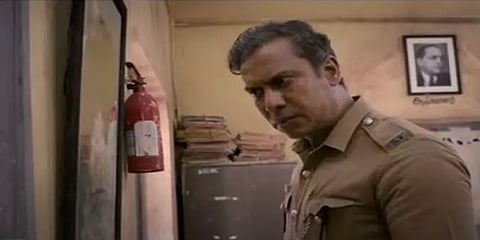 கவனம் ஈர்க்கும் பா.ரஞ்சித் தயாரிப்பில் வெளியாகி இருக்கும் ‘ரைட்டர்’ டீசர்