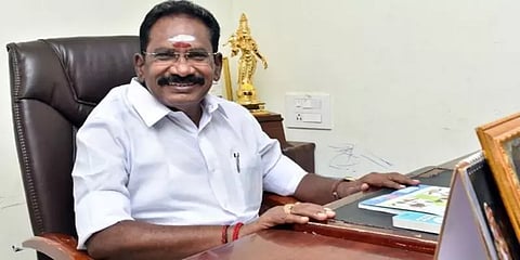 ”வேதா இல்லத்தை தீபா, தீபக் மனமுவந்து எங்களிடமே ஒப்படைக்கவேண்டும்” - செல்லூர் ராஜு பேட்டி