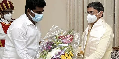 தமிழக ஆளுநர் ஆர்.என்.ரவியை பாஜக மாநில தலைவர் அண்ணாமலை சந்திப்பு