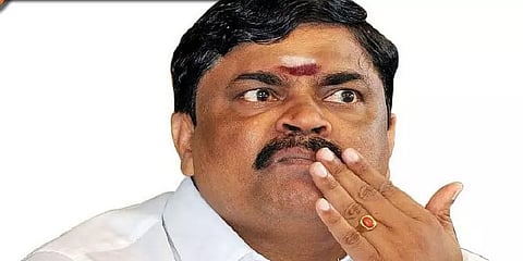 ராஜேந்திர பாலாஜிக்கு எதிராக லுக் அவுட் நோட்டீஸ்?