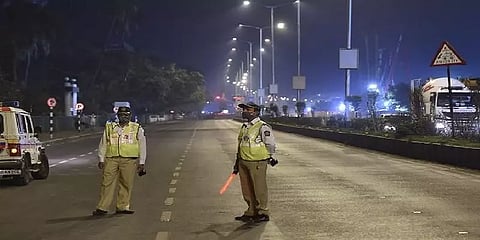 ஒமைக்ரான் பரவல்: மத்திய பிரதேசத்தில் அமலுக்கு வந்தது இரவு நேர ஊரடங்கு