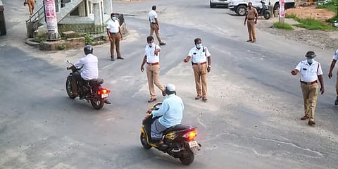 வழிபாட்டுத் தலங்களுக்கு செல்வதற்கான தடை இன்று முதல் அமலானது