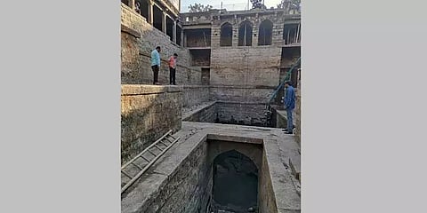 ஹைதராபாத்: குப்பைகள் அகற்றப்பட்டு புதுப்பொலிவு பெற்ற வரலாற்று சிறப்புமிக்க படிக்கிணறு!