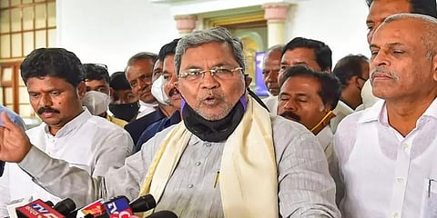 "பாஜக, ஜனதா தள தலைவர்கள் என்னுடன் தொடர்பில் உள்ளனர்" - சித்தராமய்யா