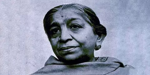 "மிக்கி மவுஸ்" என காந்தி செல்லமாக அழைத்த சரோஜினி நாயுடு - பிறந்த நாள் பகிர்வு
