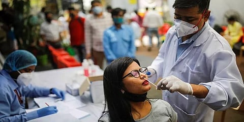 இந்தியாவில் வேகமாக குறையும் கொரோனா - இன்றைய பாதிப்பு முழு விபரம்
