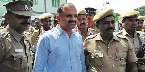 பேரறிவாளனுக்கு மேலும் 30 நாள்களுக்கு பரோல் நீட்டித்து தமிழக அரசு உத்தரவு