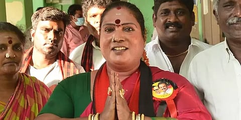 வேலூர் மாநகராட்சி: 37வது வார்டில் திமுக திருநங்கை வேட்பாளர் வெற்றி