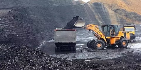தமிழகத்தில் குறையும் நிலக்கரி கையிருப்பு: மாற்று வழிகளை யோசிக்கும் மின்வாரியம்