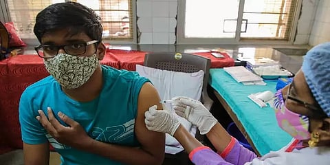நாளை முதல் 12-14 வயதுடைய சிறார்களுக்கு கொரோனா தடுப்பூசி துவக்கம்