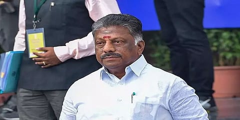 ஆறுமுகசாமி ஆணையத்தில் ஓபிஎஸ், இளவரசி நாளை ஆஜர்