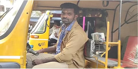 நிஜமானது வேட்டைக்காரனின் கனவு! காவலர் தேர்வில் வென்று ஆட்டோ ஓட்டும் இளைஞர் அசத்தல்!