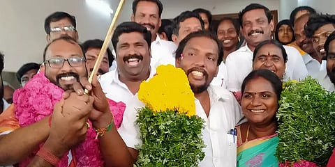 கட்சி மாறி வாக்களித்ததாக கூறி ரகளை; அடிதடிக்கு மத்தியில் முடிவுக்கு வந்த மறைமுகத் தேர்தல்