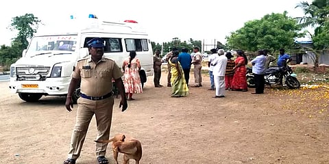 2 சூட்கேஸில் 264 பவுன் தங்க நகை 'மிஸ்ஸிங்' - காவல்துறைக்கு வந்த புகார்
