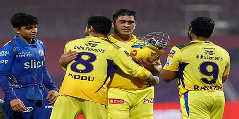 'என்னை வெல்ல எவர் இங்கு' - பாராட்டு மழையில் தோனியும் 'பினிஷிங்கும்'